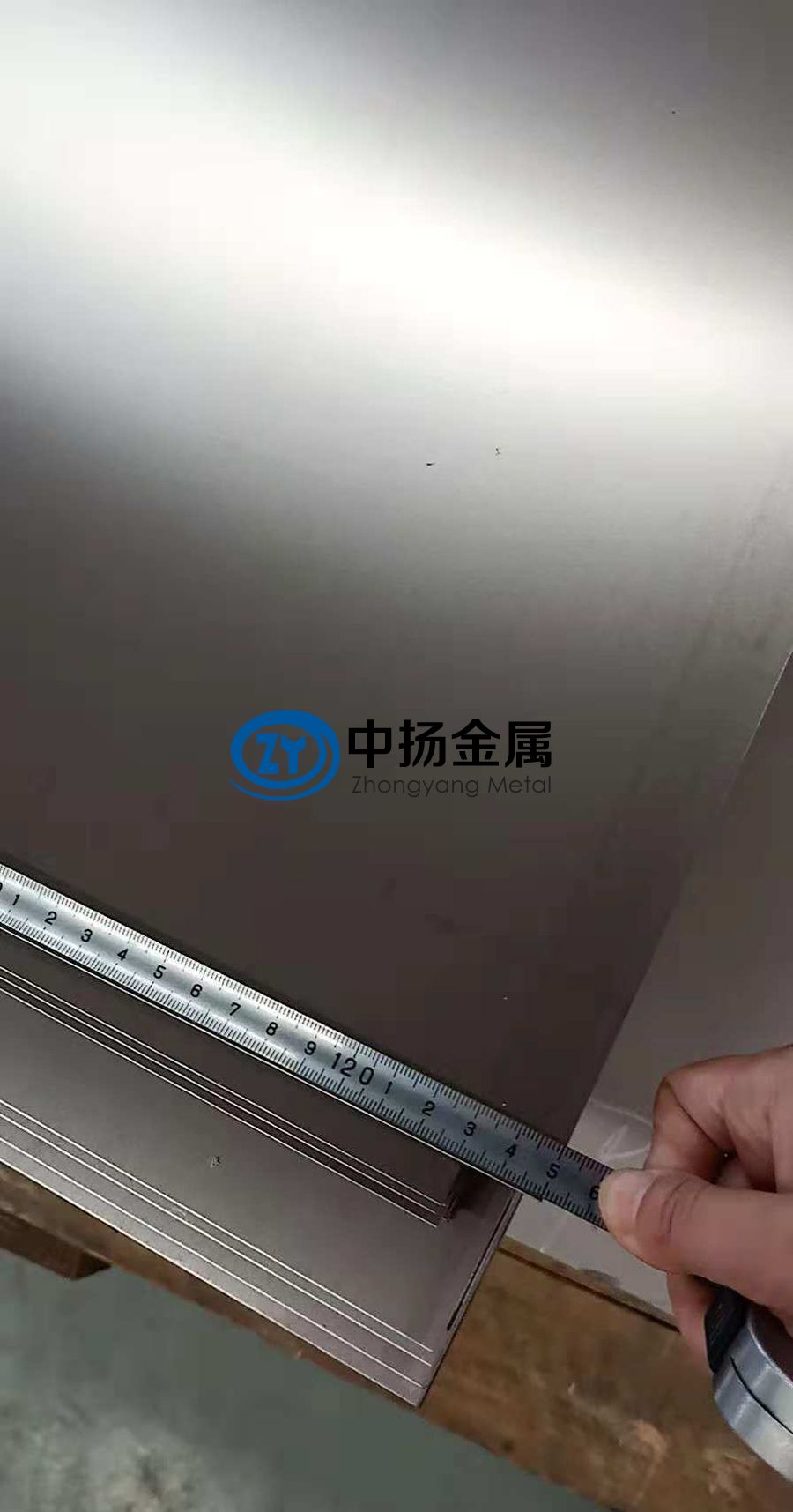 鏡面鈦板在時尚眼鏡業(yè)的應(yīng)用